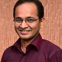 Dr Anil Khamis.jfif